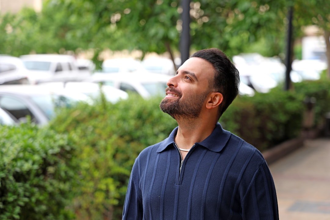 Senior man breathing fresh outdoor air, representing lung health and COPD awareness in Pakistan